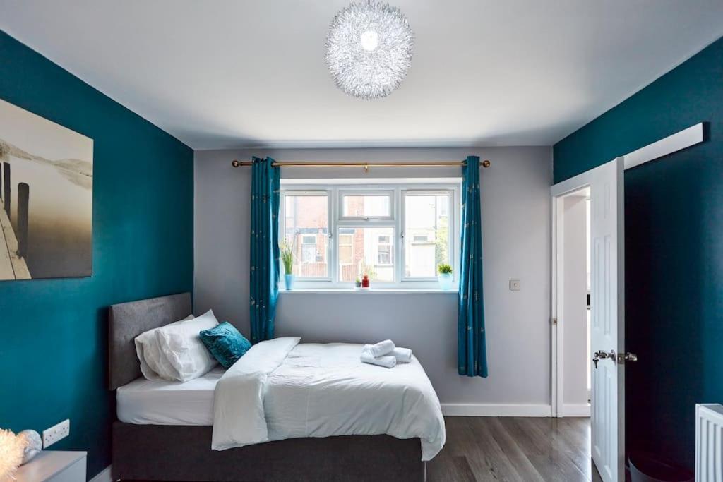 *Little Haven In Leeds* ¤Private Parking¤ Ensuite Лийдс Екстериор снимка