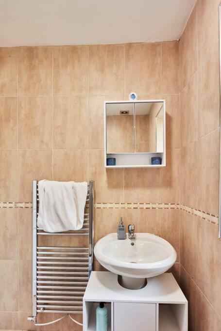 *Little Haven In Leeds* ¤Private Parking¤ Ensuite Лийдс Екстериор снимка
