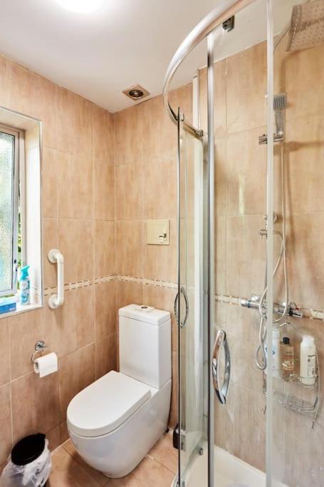 *Little Haven In Leeds* ¤Private Parking¤ Ensuite Лийдс Екстериор снимка