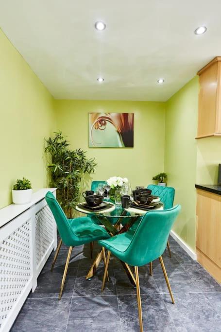 *Little Haven In Leeds* ¤Private Parking¤ Ensuite Лийдс Екстериор снимка